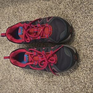 SIZE 8.5. NIKE Air Alvord 10 Grey/Pink Trail Running sneakers Shoes